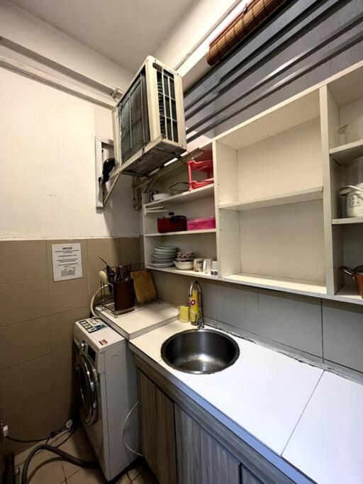 קוטה קינבלו Luxury The Loft Comfort & Convenient Homestay 4 מראה חיצוני תמונה