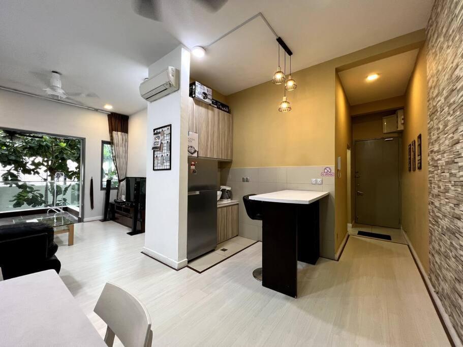 קוטה קינבלו Luxury The Loft Comfort & Convenient Homestay 4 מראה חיצוני תמונה