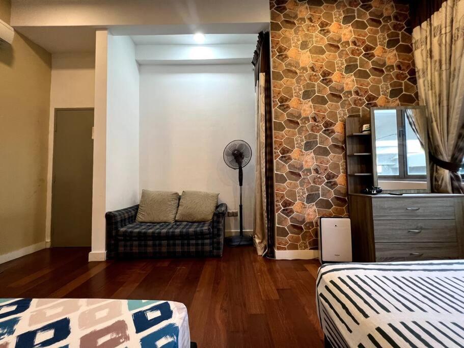 קוטה קינבלו Luxury The Loft Comfort & Convenient Homestay 4 מראה חיצוני תמונה